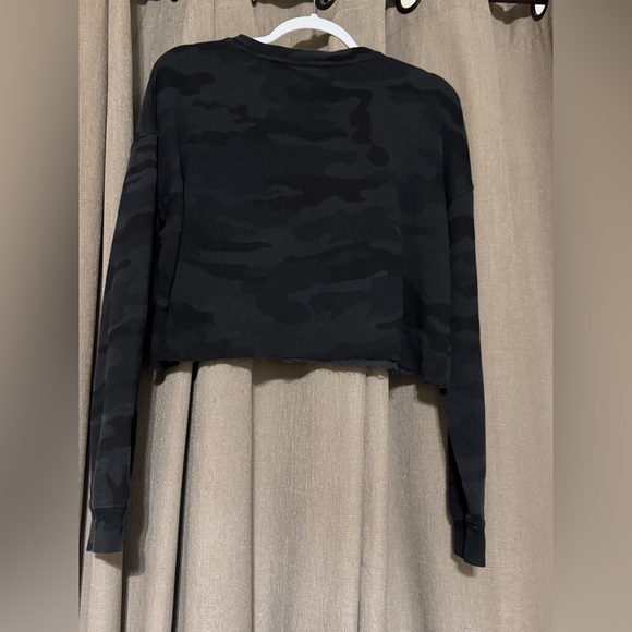 GORUCK BLK Camo Crop WMN Long Sleeve Sweatshirt Cotton Polyester 2400-01H (EUC) - Picture 6 of 7